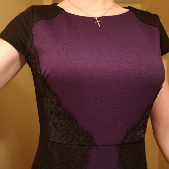 Stunning Knee Length Dress - Picture 4 of 5